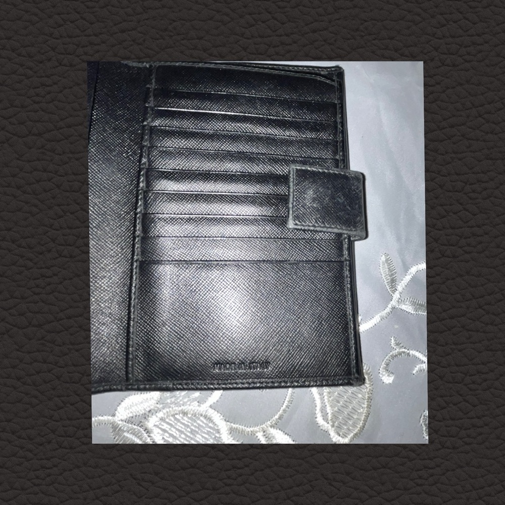 Prada Black Saffiano Leather Wallet Clutch - Picture 8 of 10